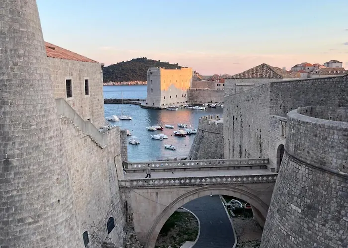 Stone By Walls, Unique View, Perfect For 2 Lägenhet *