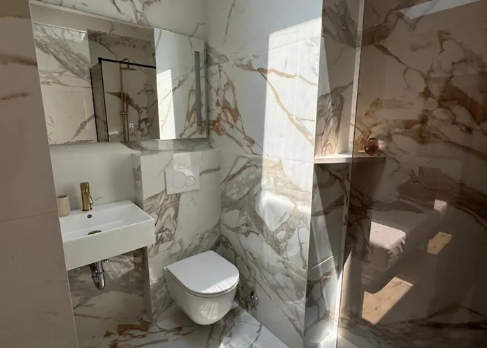 Stone By Walls, Unique View, Perfect For 2 *