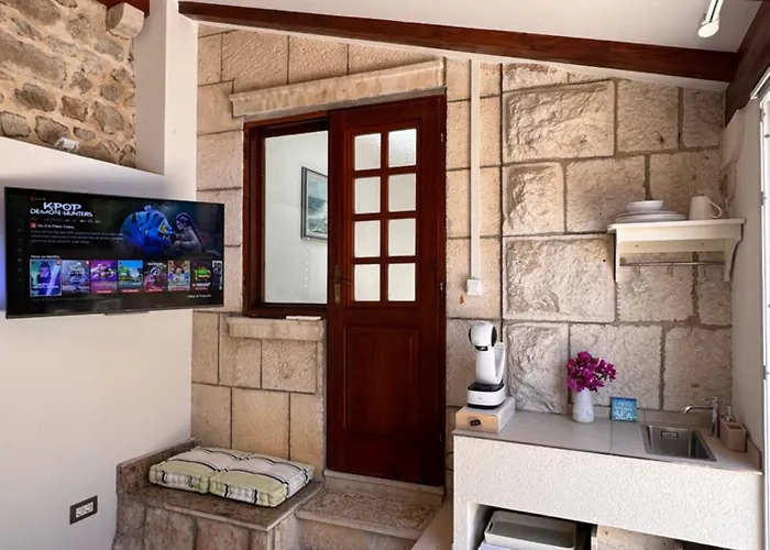 Stone By Walls, Unique View, Perfect For 2 *