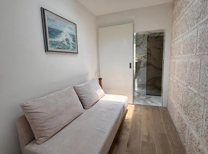 Stone By Walls, Unique View, Perfect For 2 *